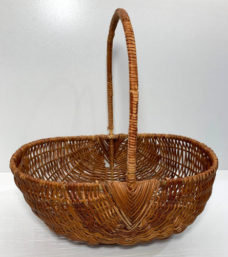 Vtg handwoven basket - vtg,